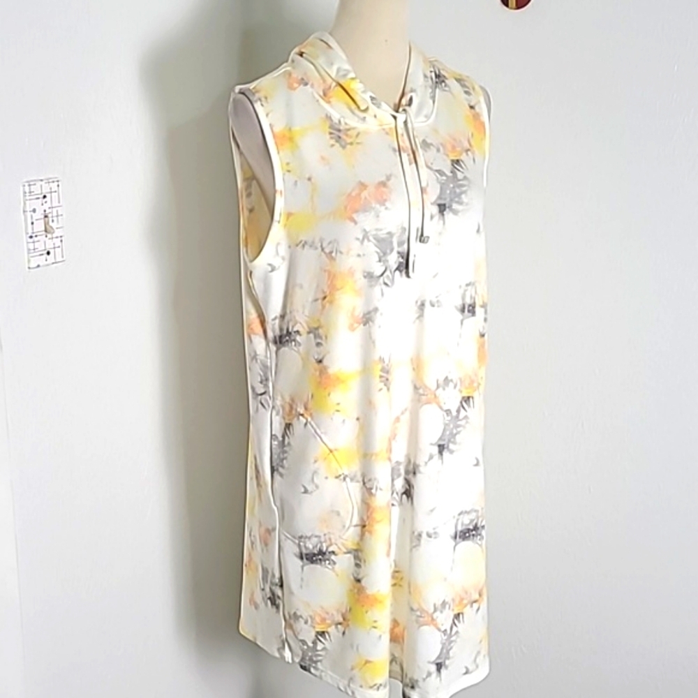 Live Well Sleeveless Hoodie Dress, White w/Yellow, Black & Gray Designs Sz Large